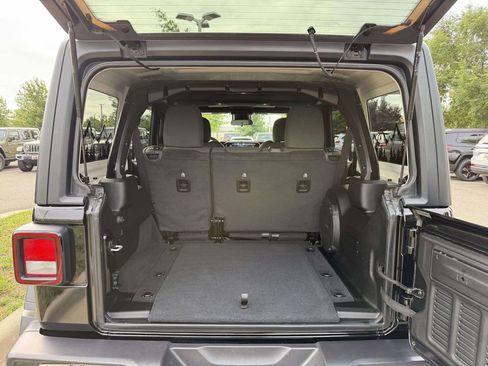 Used 2024 Jeep Wrangler Unlimited Sport AWD/4WD image 35
