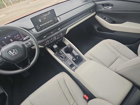 Certified 2025 Honda Accord SE image 22