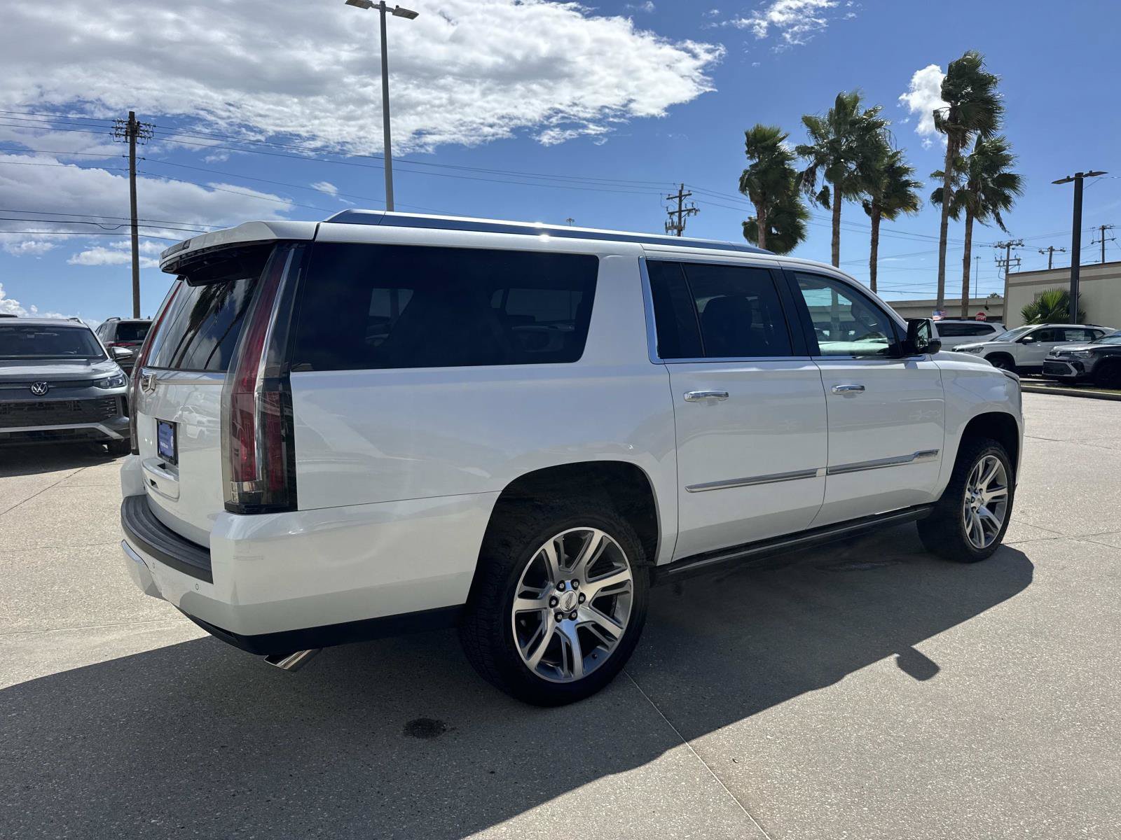 Used 2016 Cadillac Escalade ESV Premium AWD/4WD image 5