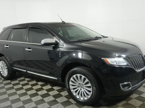 Used 2013 Lincoln MKX AWD image 1
