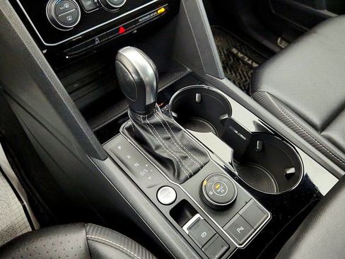 Used 2021 Volkswagen Atlas Cross Sport SEL image 16