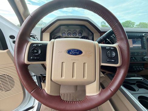 Used 2011 Ford F250 King Ranch w/ King Ranch w/Chrome Pkg image 15