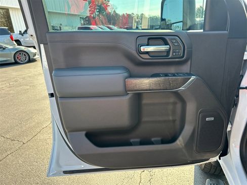 Used 2020 GMC Sierra 2500 Denali w/ Denali Ultimate Package image 11