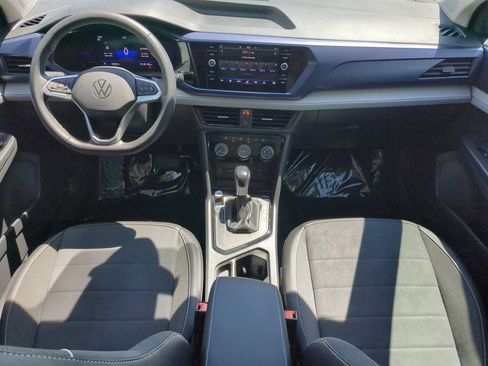 Certified 2023 Volkswagen Taos SE w/ Panoramic Sunroof Package FWD image 13