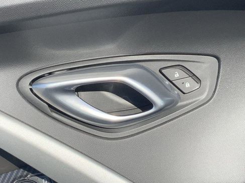 Used 2018 Chevrolet Camaro SS image 19