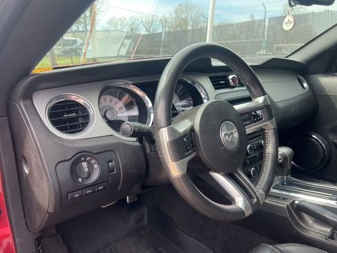 Used 2012 Ford Mustang GT Premium RWD image 11