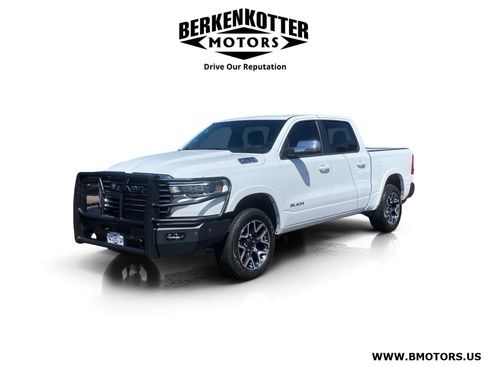 Used 2025 RAM 1500 Laramie AWD/4WD image 3
