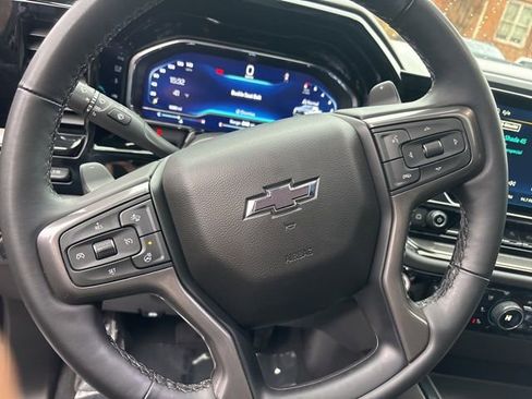 Used 2025 Chevrolet Silverado 1500 ZR2 w/ Technology Package image 9
