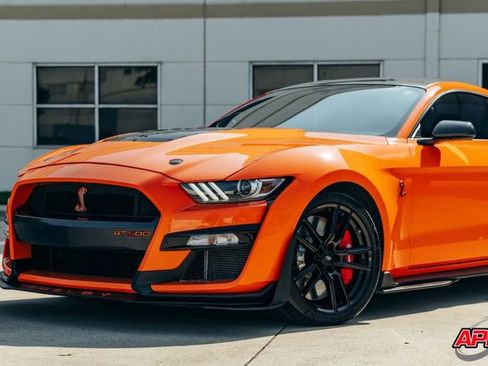 Used 2020 Ford Mustang Shelby GT500 w/ Technology Package RWD image 47