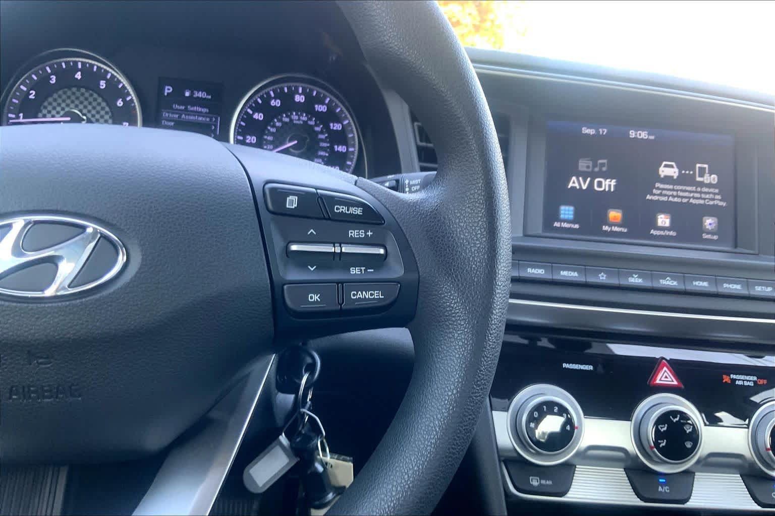 Used 2019 Hyundai Elantra SEL w/ Cargo Package FWD image 23