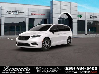 New 2026 Chrysler Pacifica Select