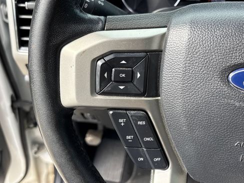 Used 2020 Ford F250 Lariat w/ Lariat Ultimate Package AWD/4WD image 19