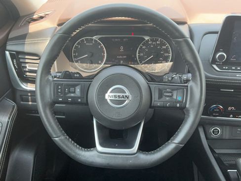 Used 2021 Nissan Rogue SV w/ Premium Package AWD/4WD image 10