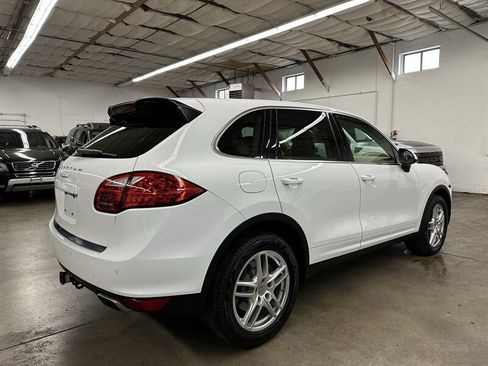 Used 2014 Porsche Cayenne AWD/4WD image 3