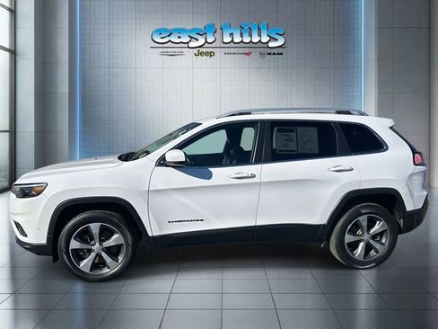 Certified 2019 Jeep Cherokee Limited w/ Technology Group image 6