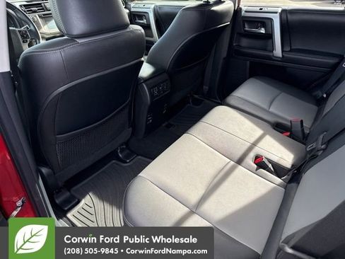 Used 2016 Toyota 4Runner SR5 Premium image 30