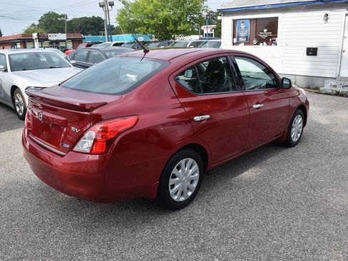 Used 2014 Nissan Versa SV FWD image 6