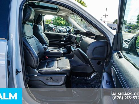 Used 2025 Ford Expedition Platinum AWD/4WD image 25