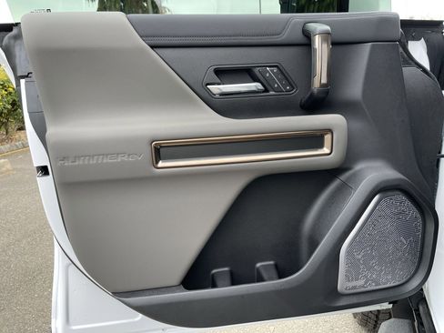 New 2025 GMC Hummer EV 3X image 58