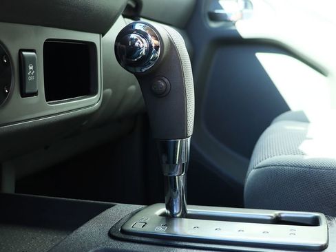 Used 2019 Nissan Frontier SV image 49