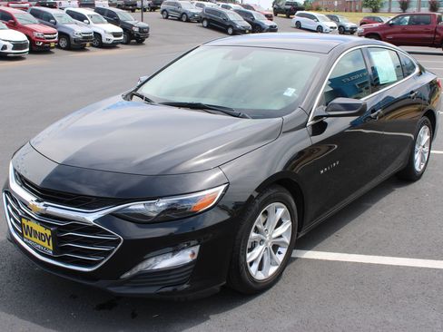 Used 2024 Chevrolet Malibu LT FWD image 4