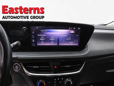 Used 2024 Buick Encore GX Preferred FWD image 11