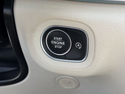 Used 2022 Mercedes-Benz GLE 350 image 25