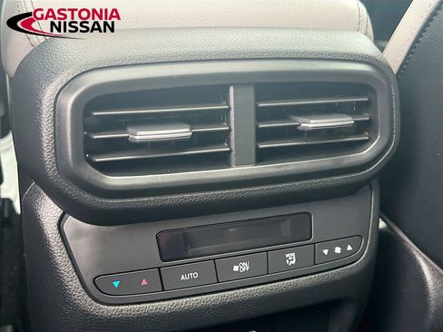 Used 2024 Honda Pilot Touring image 35