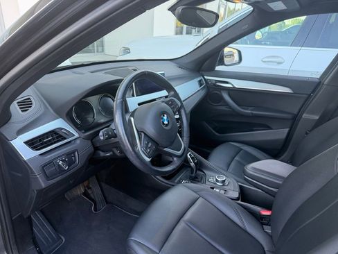 Certified 2022 BMW X1 xDrive28i w/ Convenience Package image 2