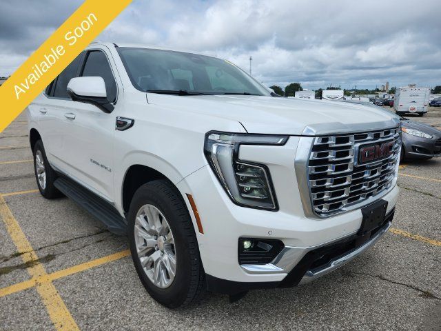 Used 2025 GMC Yukon Denali AWD/4WD image 5