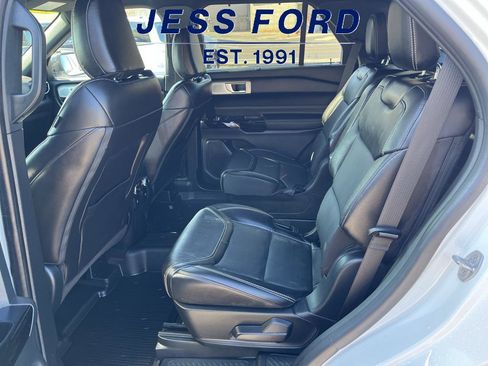 Used 2024 Ford Explorer ST w/ Technology Package image 12