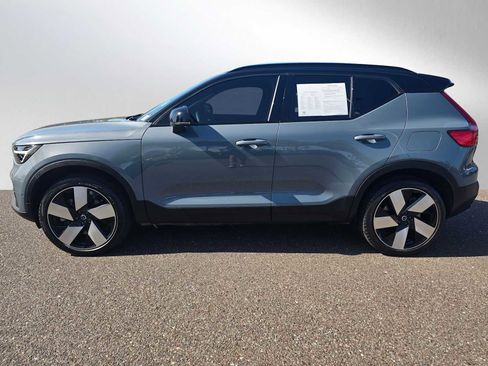 Used 2023 Volvo XC40 Recharge Ultimate image 5