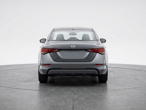 Used 2025 Nissan Sentra SV image 7