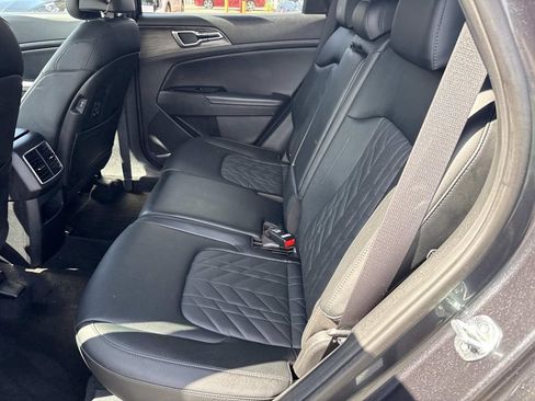 Used 2023 Kia Sportage X-Line w/ X-Line Premium Package AWD/4WD image 16