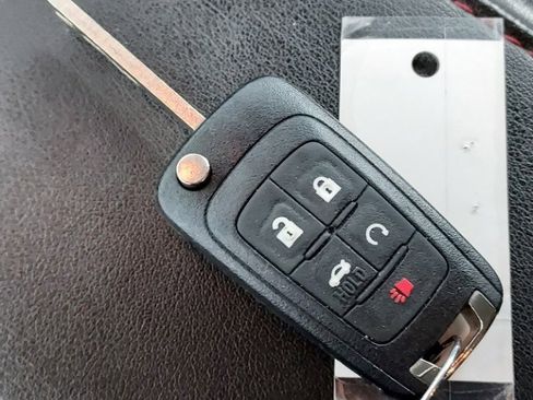 Used 2015 GMC Terrain SLT image 23