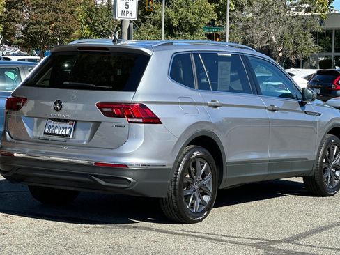 Used 2022 Volkswagen Tiguan SE image 4