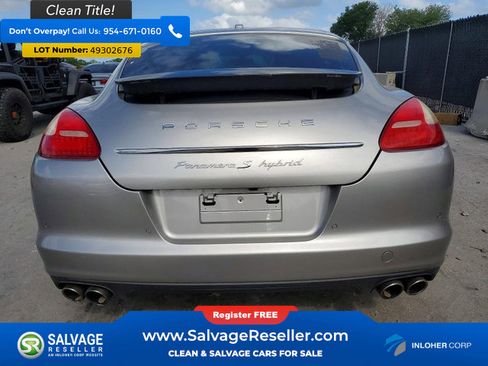 Used 2012 Porsche Panamera S RWD image 8