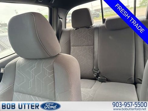 Used 2019 Toyota Tacoma TRD Off-Road w/ Technology Package AWD/4WD image 10
