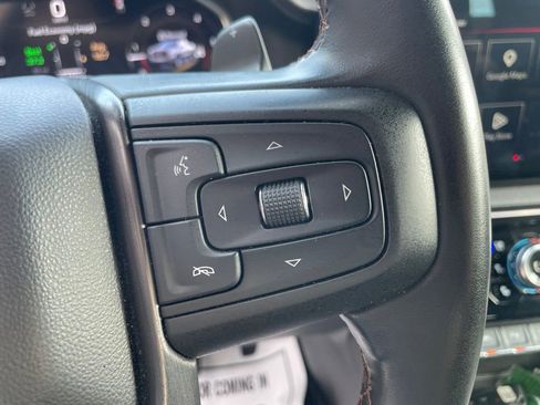 Used 2025 GMC Sierra 1500 AT4 w/ Technology Package AWD/4WD image 42