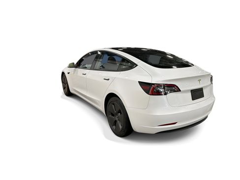 Certified 2023 Tesla Model 3 Standard Range RWD image 4