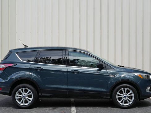 Used 2019 Ford Escape SE FWD image 46