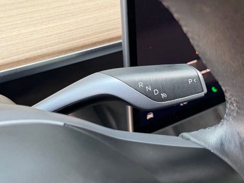 Used 2023 Tesla Model 3 Standard Range image 39