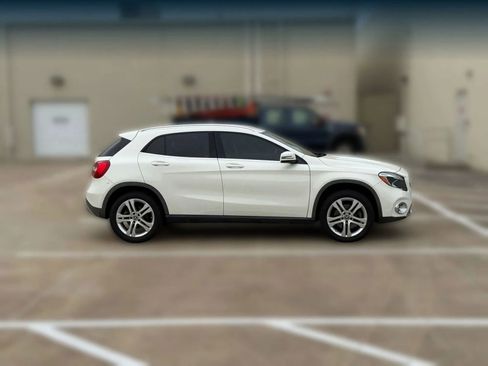Used 2018 Mercedes-Benz GLA 250 image 10