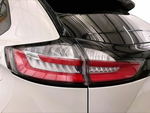 Used 2023 Ford Edge ST-Line AWD/4WD image 28