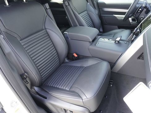 New 2026 Land Rover Discovery Dynamic SE AWD/4WD image 24