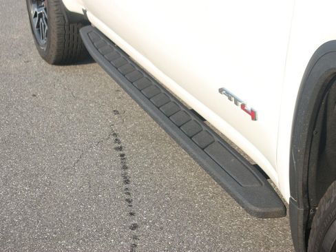 Used 2026 GMC Sierra 1500 AT4 w/ AT4 Premium Package AWD/4WD image 10