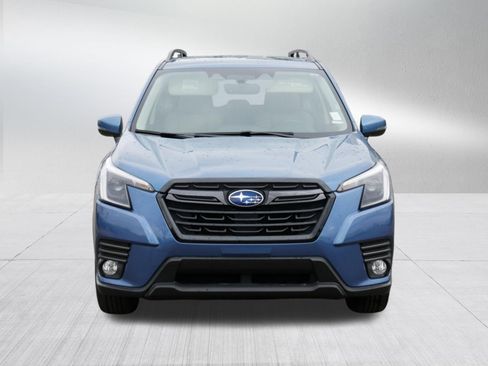 Used 2023 Subaru Forester Limited AWD/4WD image 2