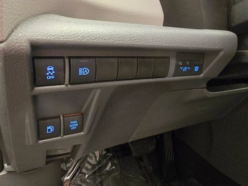 Used 2021 Toyota Sienna LE FWD image 19