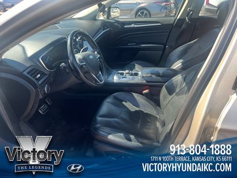 Used 2017 Ford Fusion Energi Titanium FWD image 9