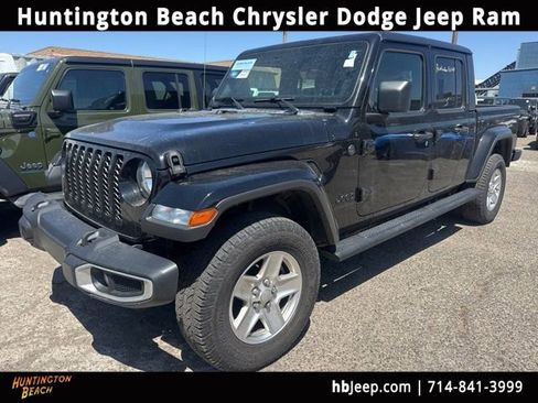 Used 2022 Jeep Gladiator Sport AWD/4WD image 1